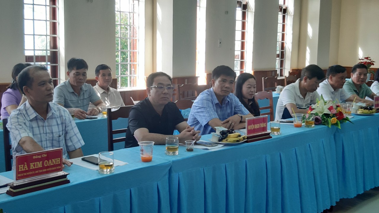 các đại biểu đón đoàn 1